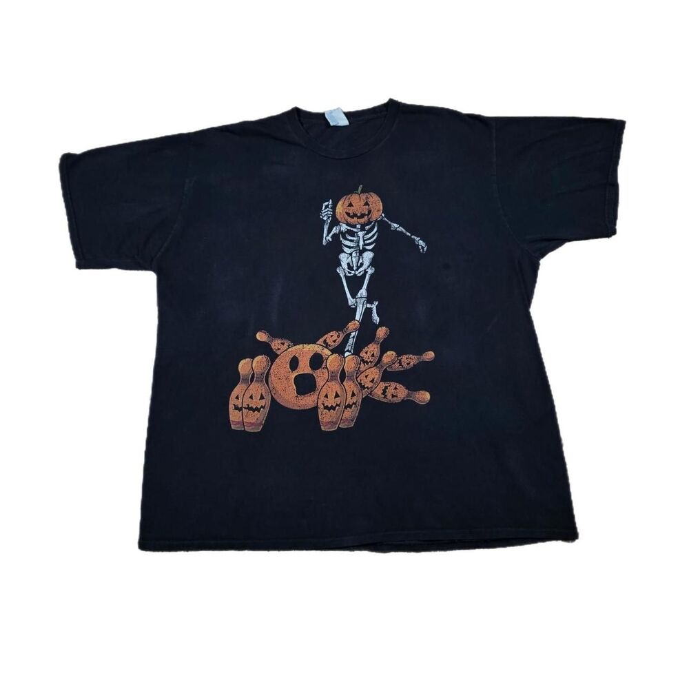 Vintage Halloween Skeleton with Pumpkin Head Graphic Tshirt